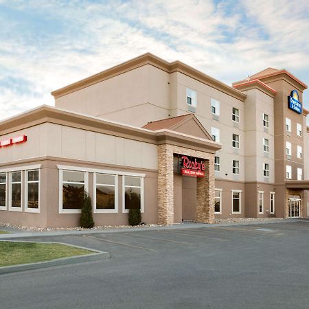 Days Inn & Suites By Wyndham Edmonton Airport Leduc Dış mekan fotoğraf