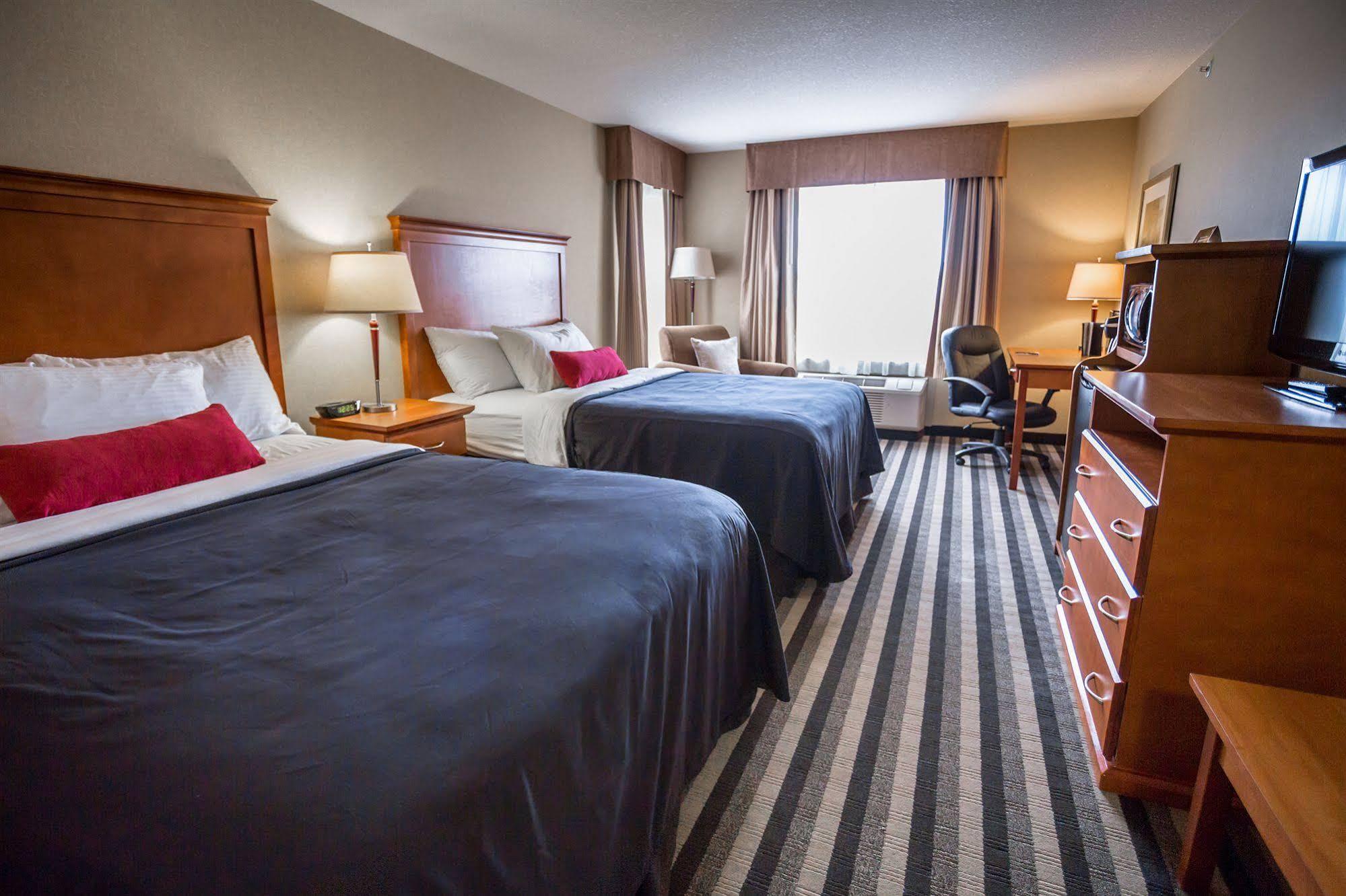 Days Inn & Suites By Wyndham Edmonton Airport Leduc Dış mekan fotoğraf