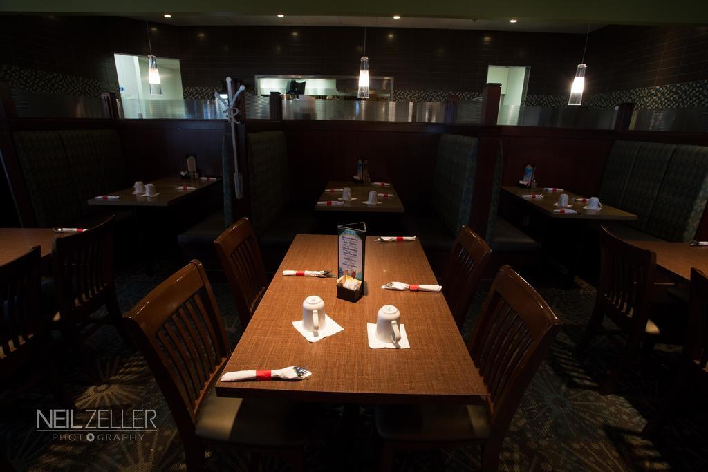 Days Inn & Suites By Wyndham Edmonton Airport Leduc Dış mekan fotoğraf