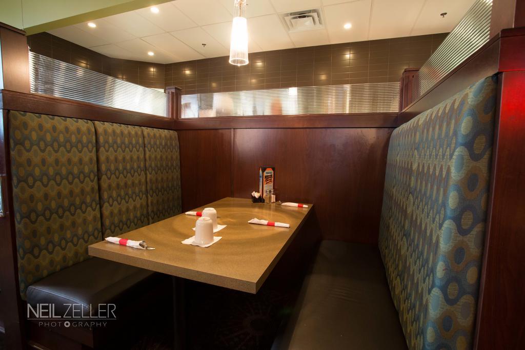 Days Inn & Suites By Wyndham Edmonton Airport Leduc Dış mekan fotoğraf