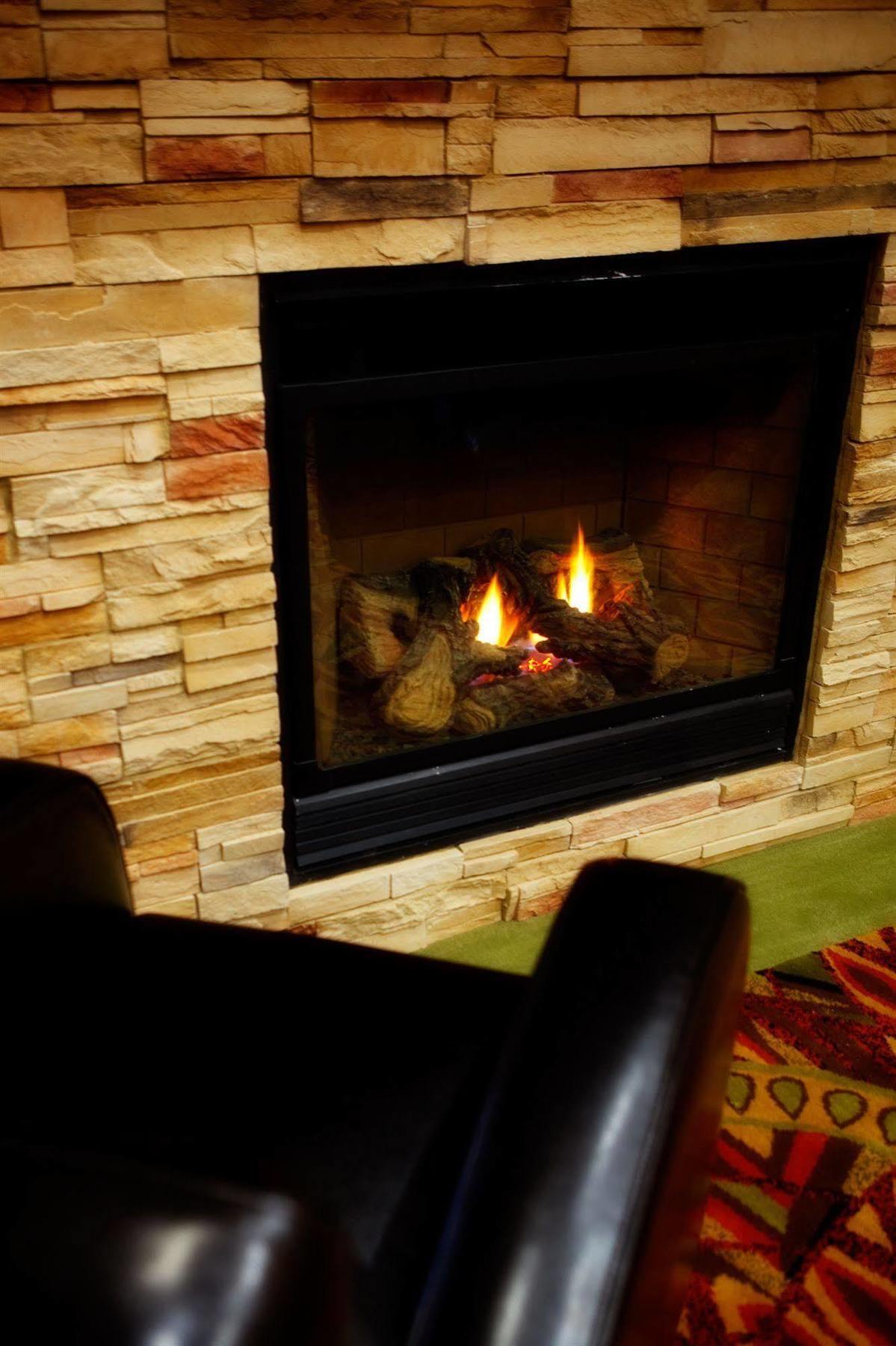Days Inn & Suites By Wyndham Edmonton Airport Leduc Dış mekan fotoğraf