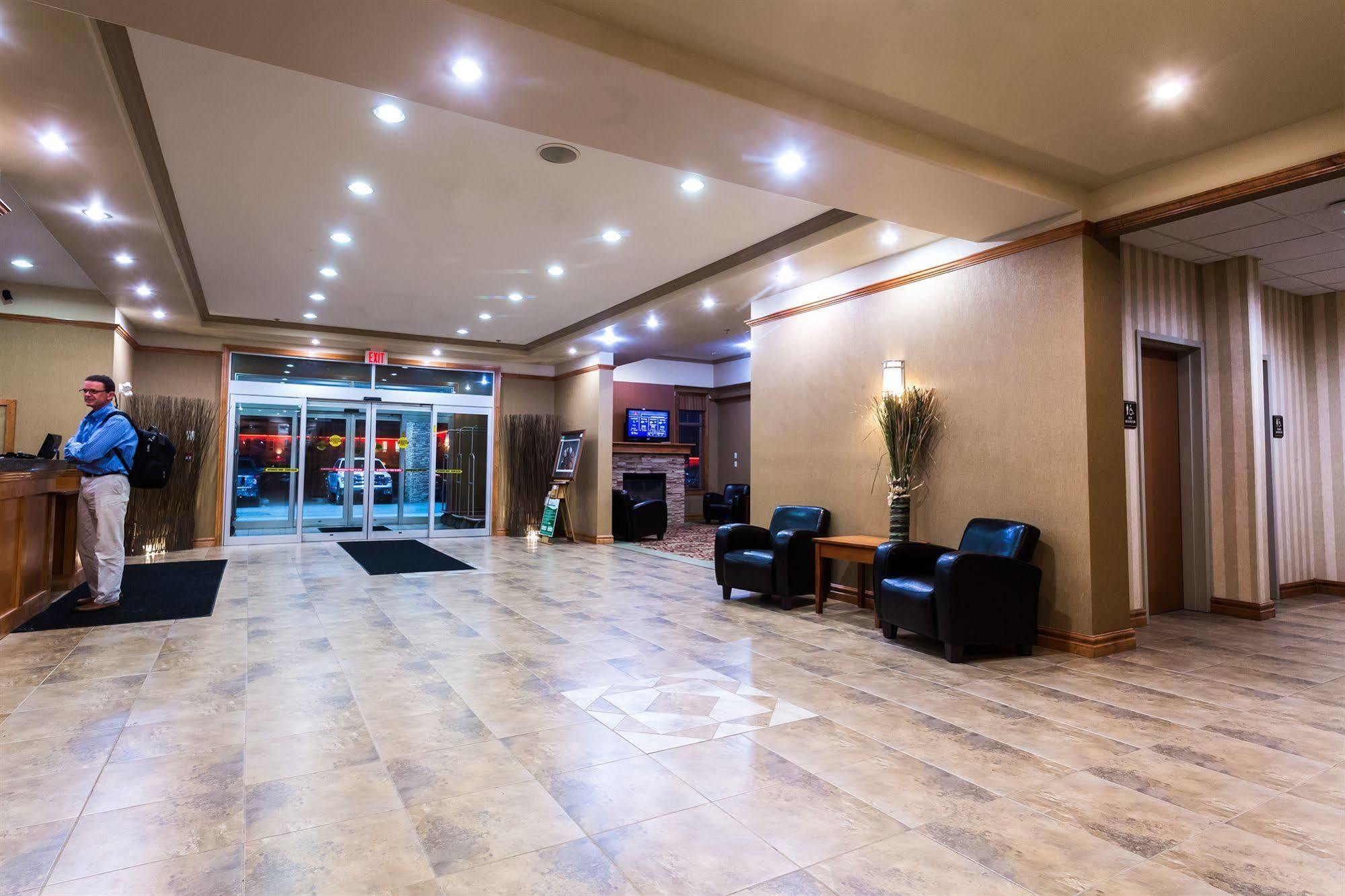 Days Inn & Suites By Wyndham Edmonton Airport Leduc Dış mekan fotoğraf